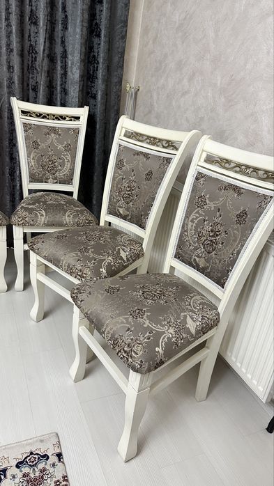 Продам стулья в отличном состоянии