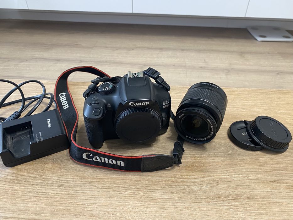 Aparat foto Cannon EOS 1300 D - EF-S-18-55 III