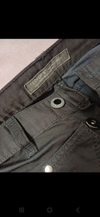 Blugi pentru bărbați