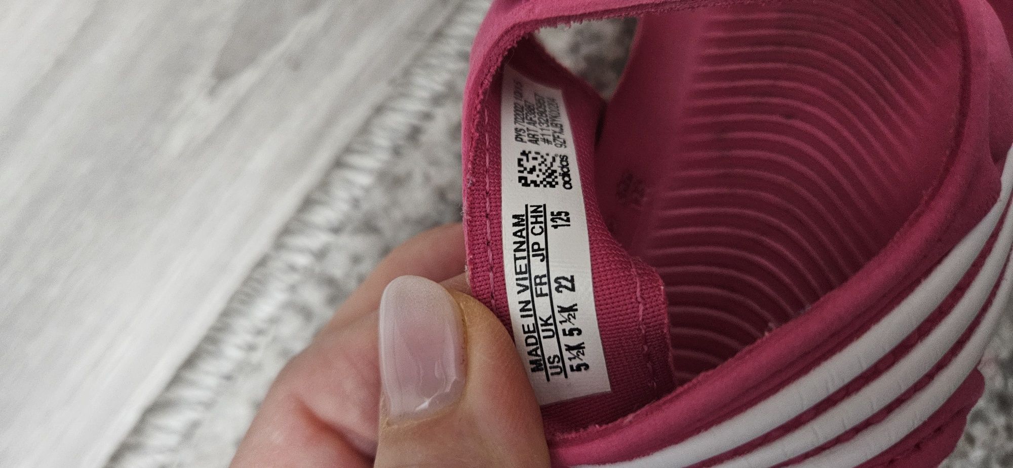 Săndăluțe Adidas mărimea 22