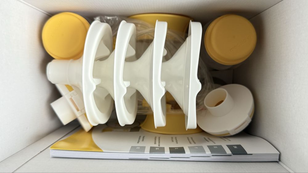 Двойна двуфазна помпа за кърма медела Medela