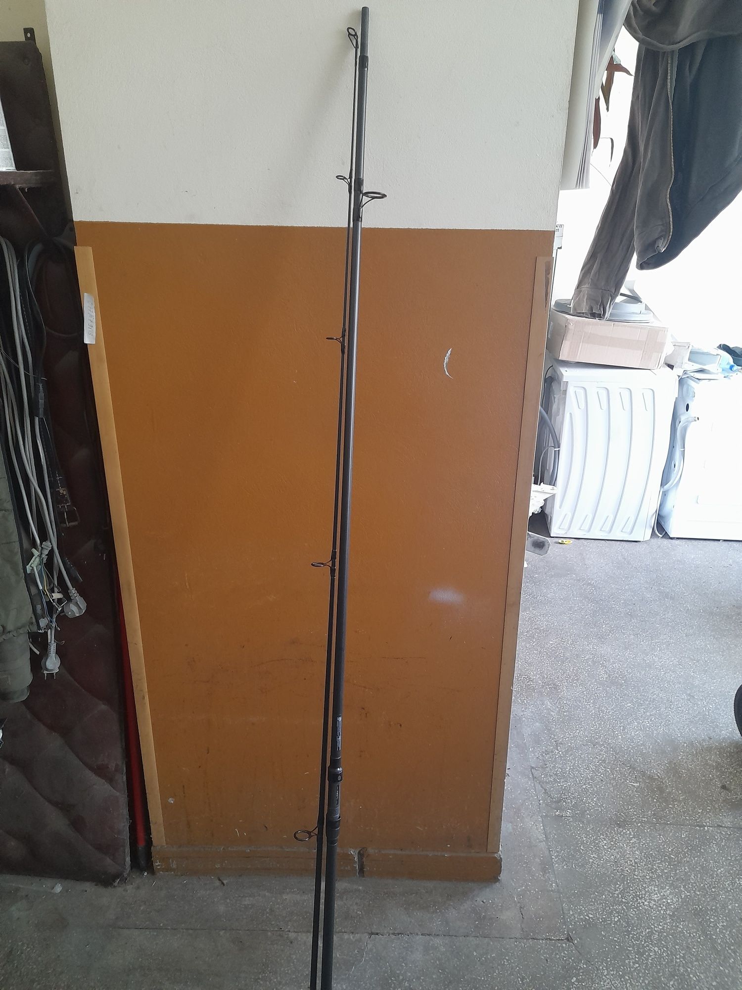 Vând lanseta spod Fox Warrior Z de 3.60 si husa individuală Sportex Ge