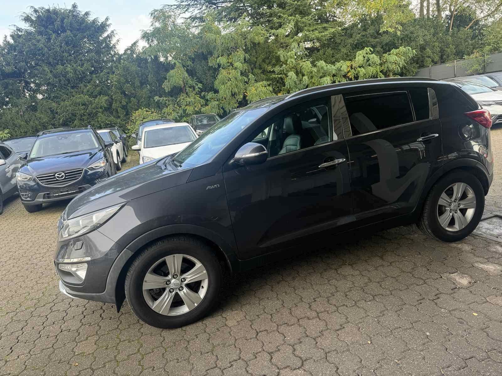 Kia sportage 2.0 avt.pano.led,kam,awd