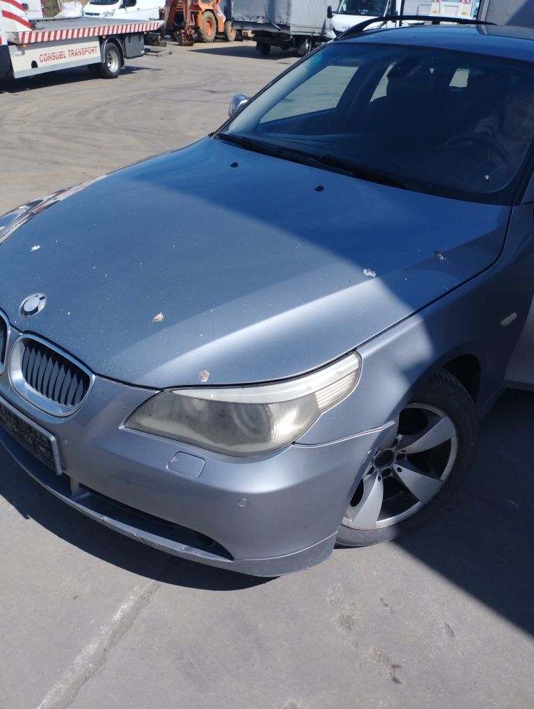 Aripa BMW e61 an 2005