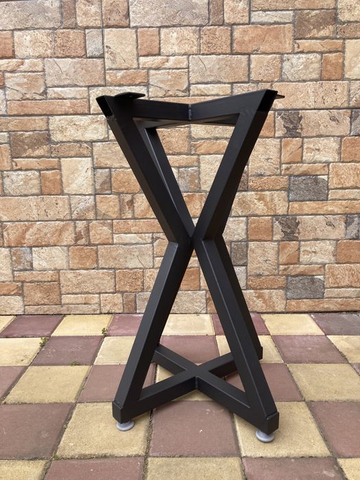 Стойка за маса