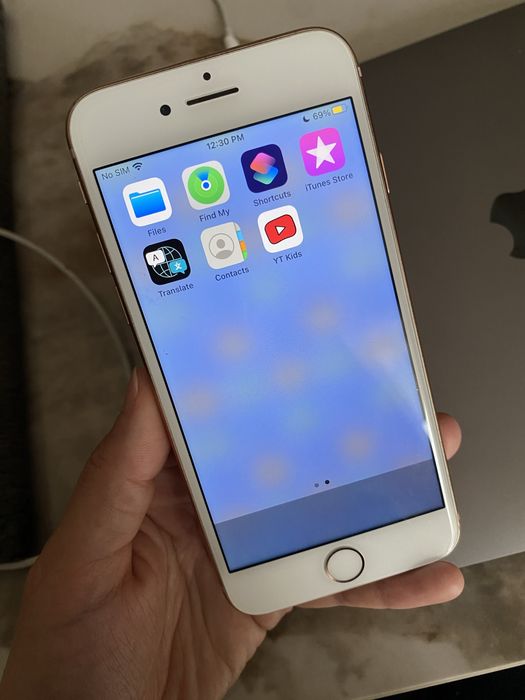 Iphone 8 розовый