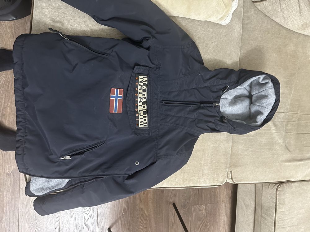 Napapijri яке