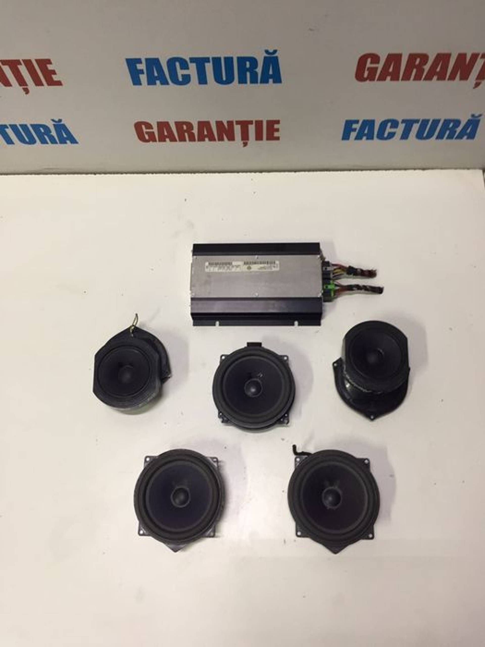Amplificator statie boxa boxe difuzor difuzoare fata spate VW Phaeton