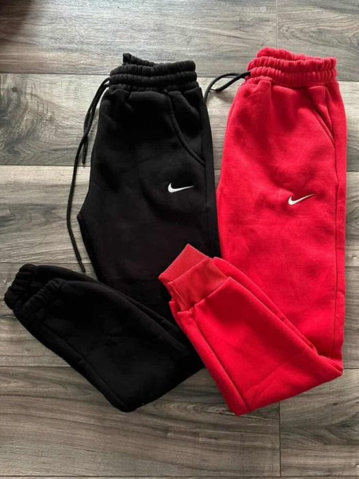 Pantaloni damă diferite modele