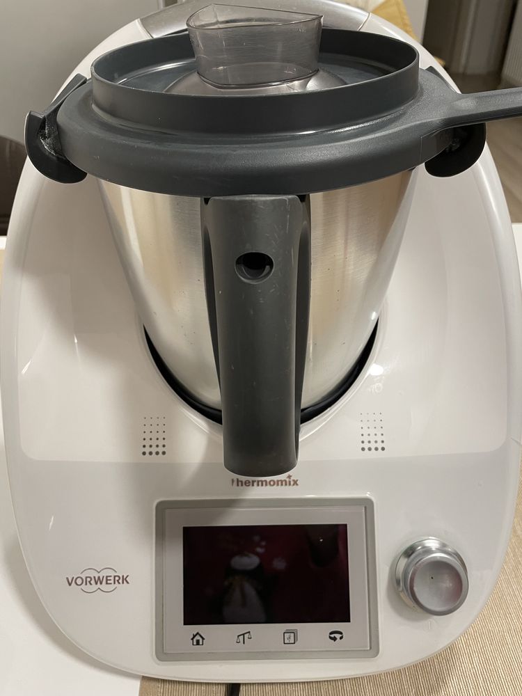 Thermomix Tm5, cu 2 vase de gatire