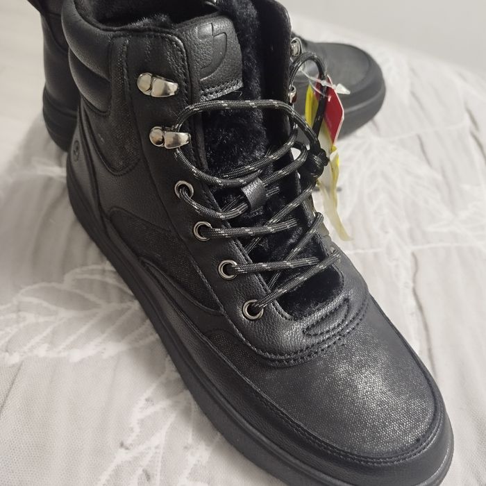 Новые фирменные осенние ботинки для девочки 31р.