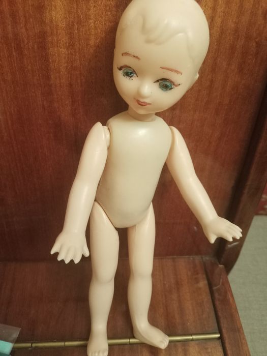 Игрушка кукла  СССР на резинках   качество пластмасса 1950 х годов