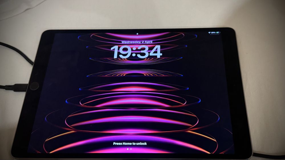 Ipad Pro “Отличен” + подарък