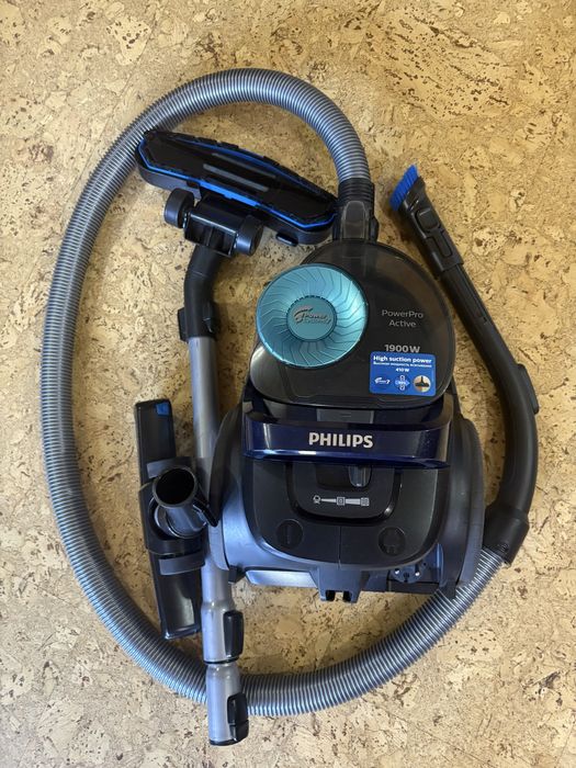 Продам пылесос марки Philips