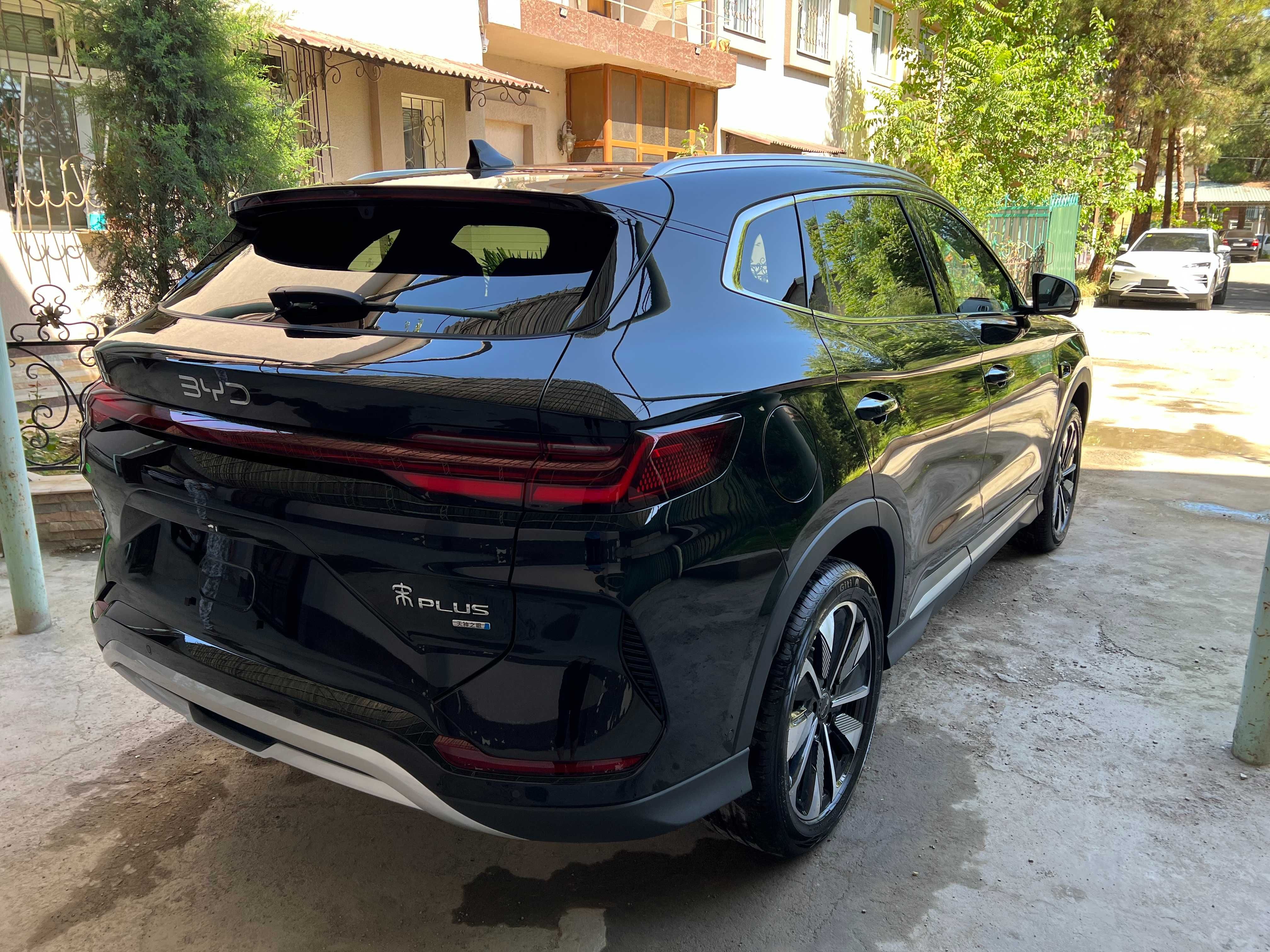 BYD Song Plus 605 km Smart, bez probeg, notariusga tayyor