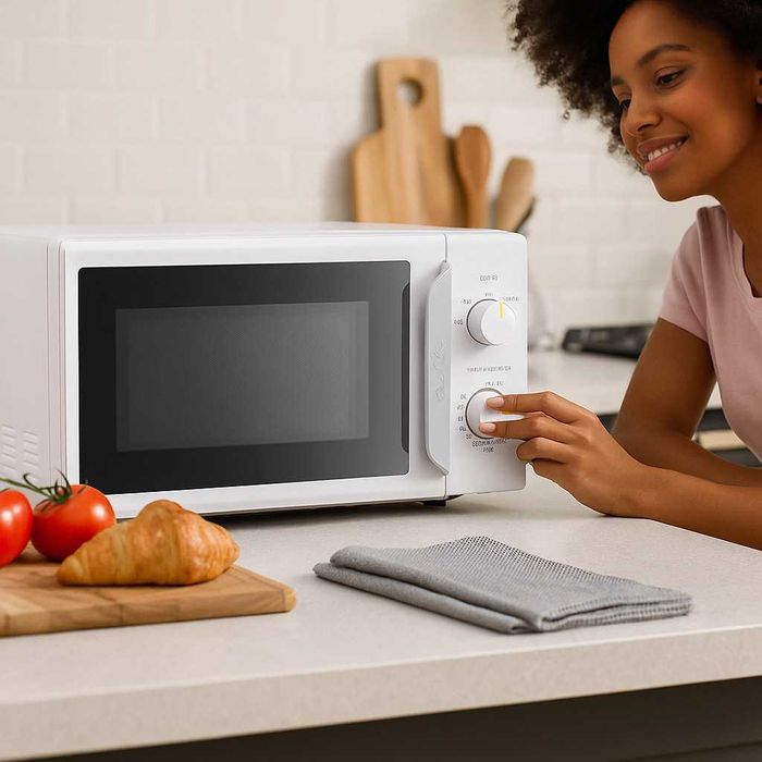 Микровълнова фурна Comfee 20L – 700W, 5 нива мощност