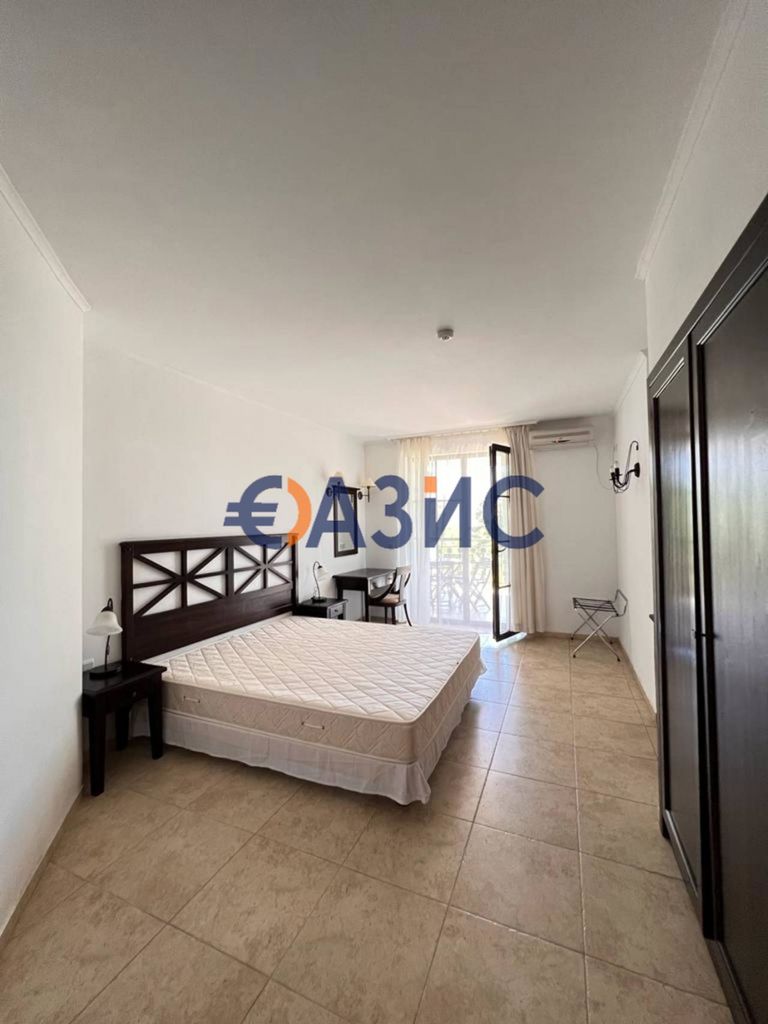 Продава се Тристаен апартамент в Обзор - 113 кв.м за 1005 €/кв.м - Снимка #3