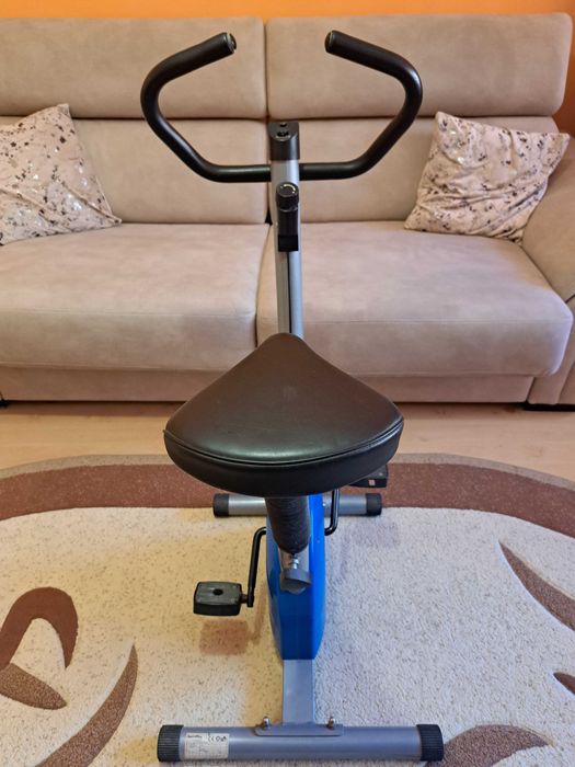 Vand bicicleta de camera fitness 150 lei