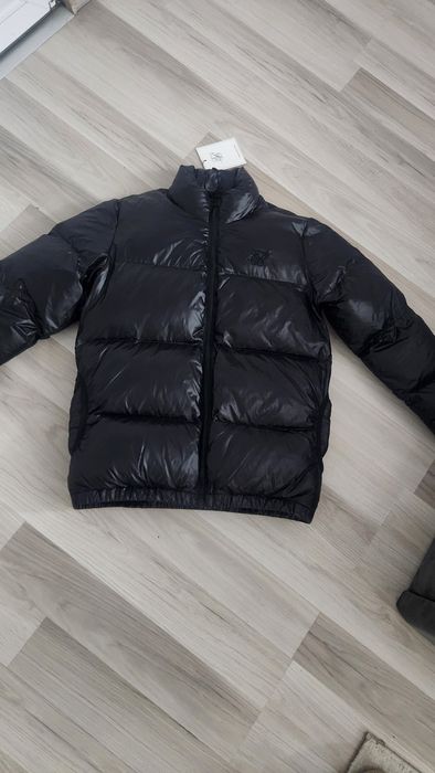 Vand Geaca lucioasă