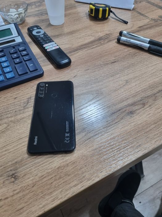 Продам телефон редми нот 8 на 64 гига в идеальном состоянии