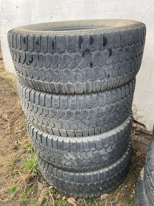 Продам шины Размер: 285/65 R17