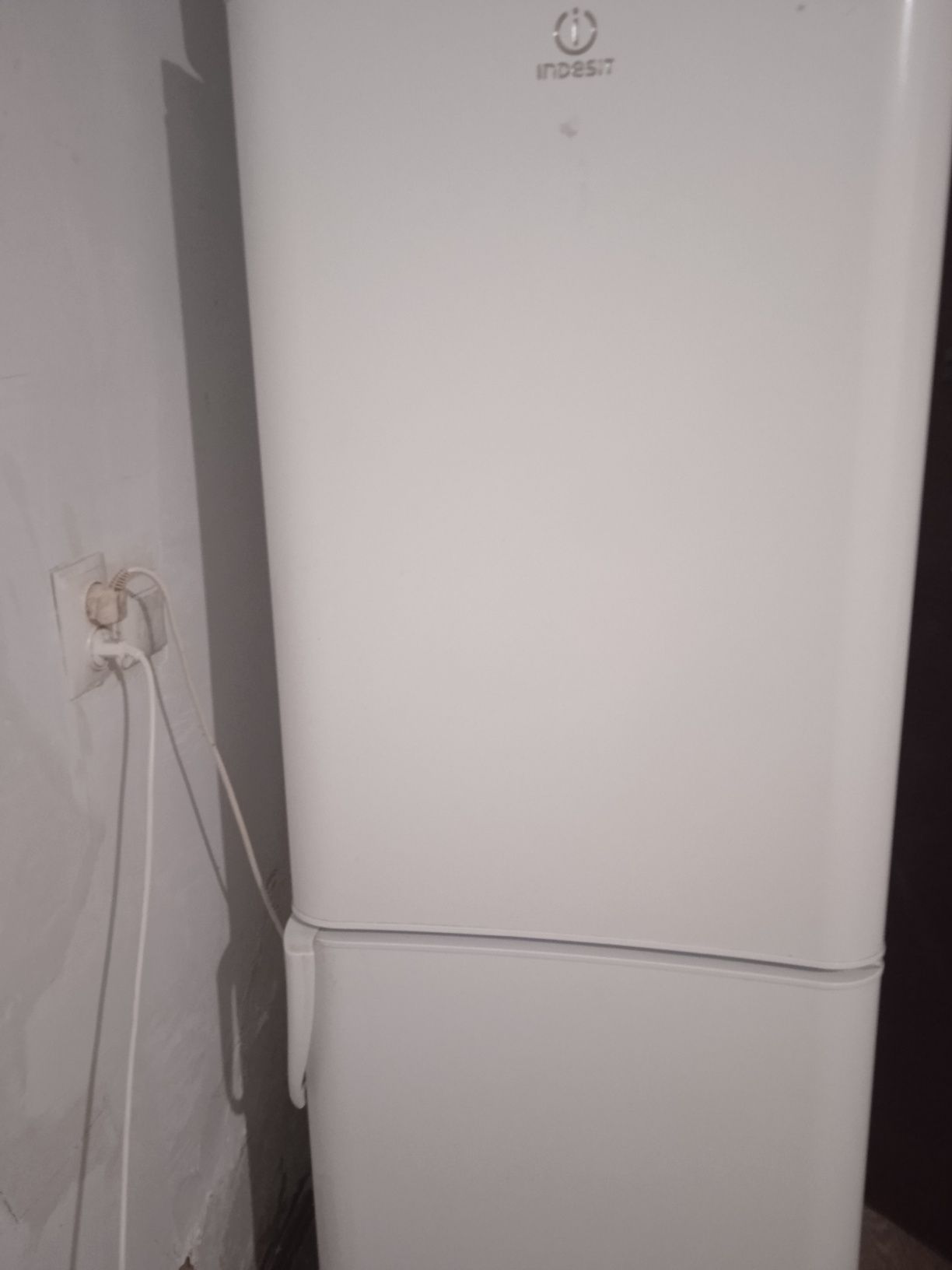 Холодильник INDESIT