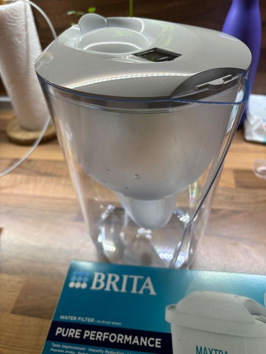 Филтрираща кана на вода Brita + филтри