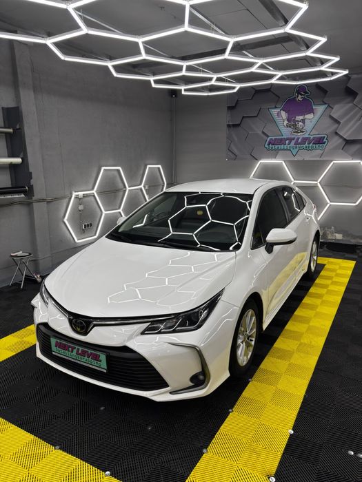 Vand Toyota Corolla benzina 2020