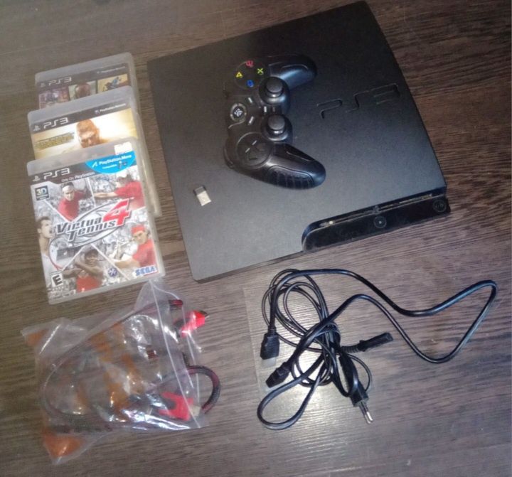 Playstation 3 с дисками.