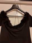 Rochie neagra cu pene