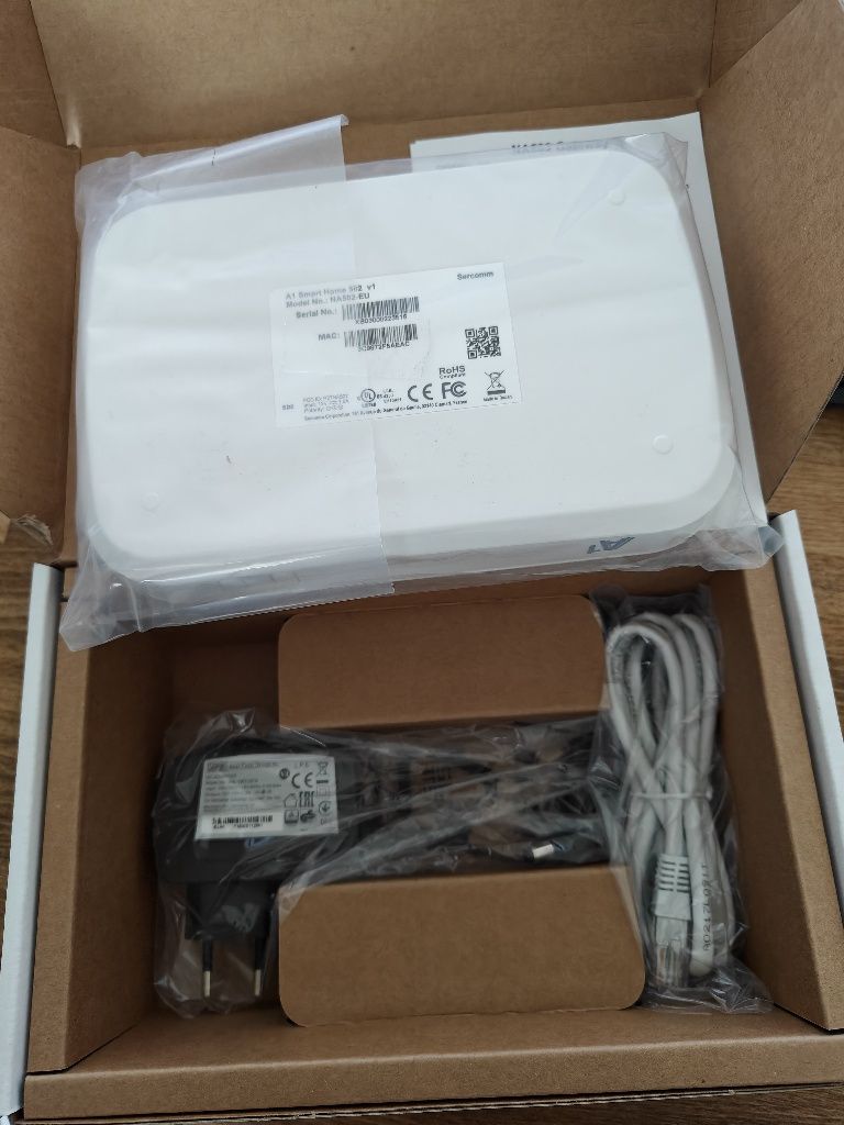 Sercomm Z-Wave/Zigbee gateway