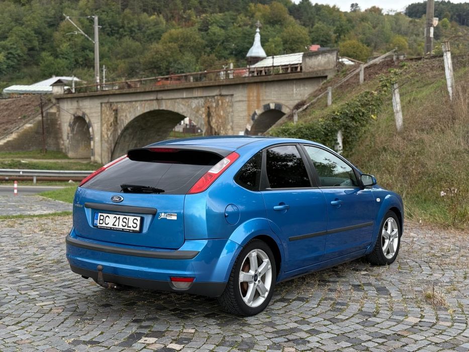 Ford Focus 2 Hatchback 1.6TDCi