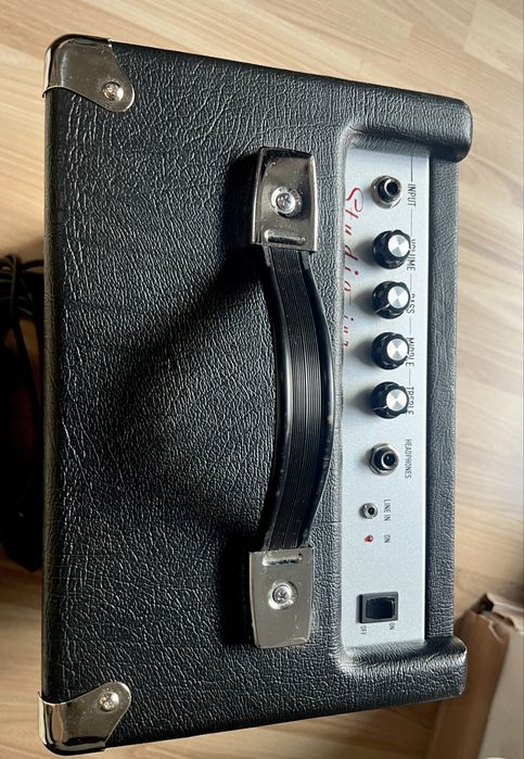 Bass Electric Gio Ibanez GSR180 + Amplificator