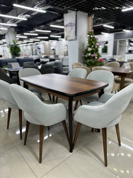 Стол и стулья от комфорт мебель