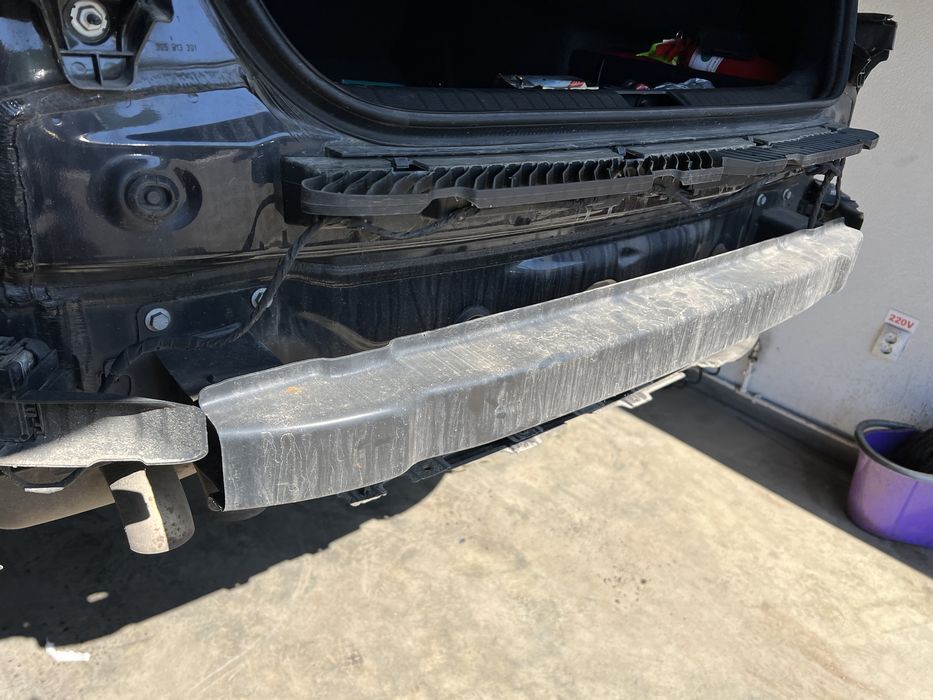 Armătura bara spate Passat b8 berlina