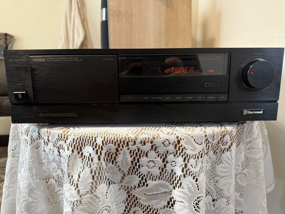 Sherwood AI-1210R Стерео усилвател