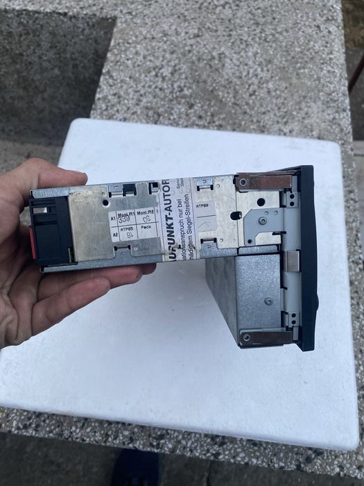 Оригинално радио от Passat B5.5 и оригинален CD changer