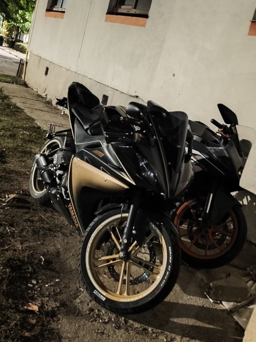 Vând Yamaha yzf R125