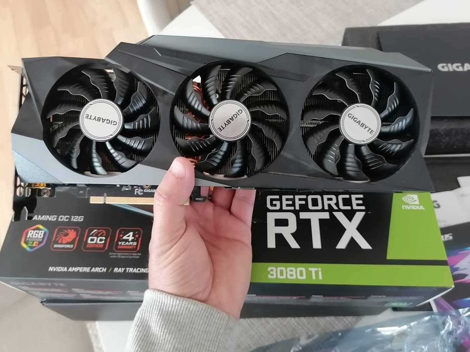 GIGABYTE RTX 3080ti GAMING OC LHR 12GB 384-bit impecabila in garantie