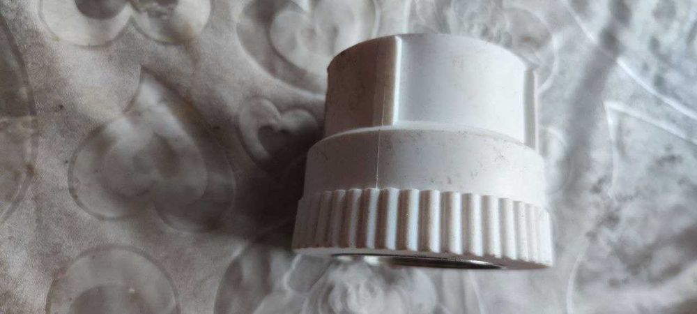 Вентиль чугунный. со сгоном и адаптером пвх всё Д=40 железные и пвх