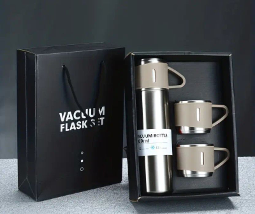 Set termos argintiu cu 3 cești