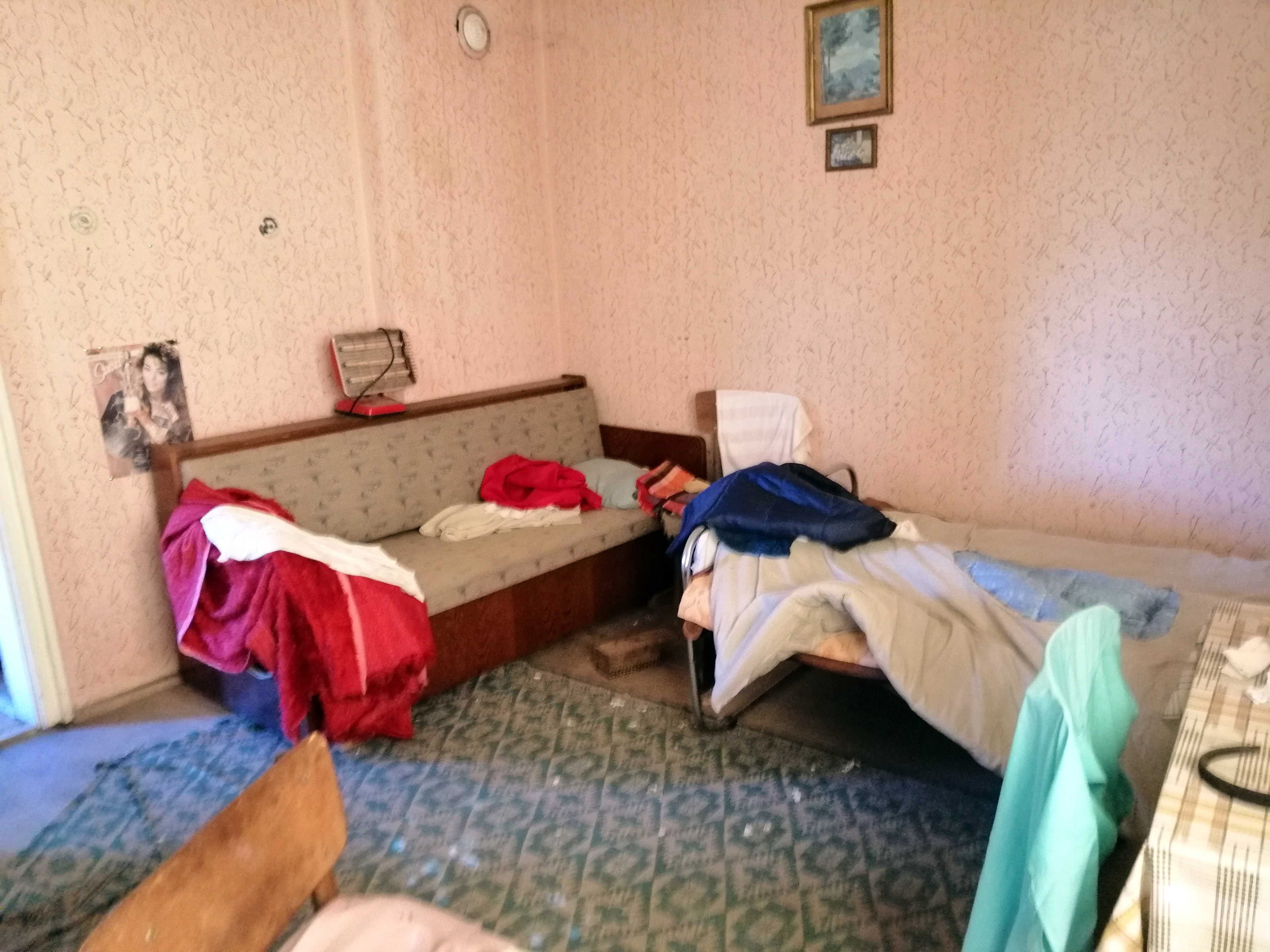 Самостоятелна къща с двор над 850 м2 в село Говедаре