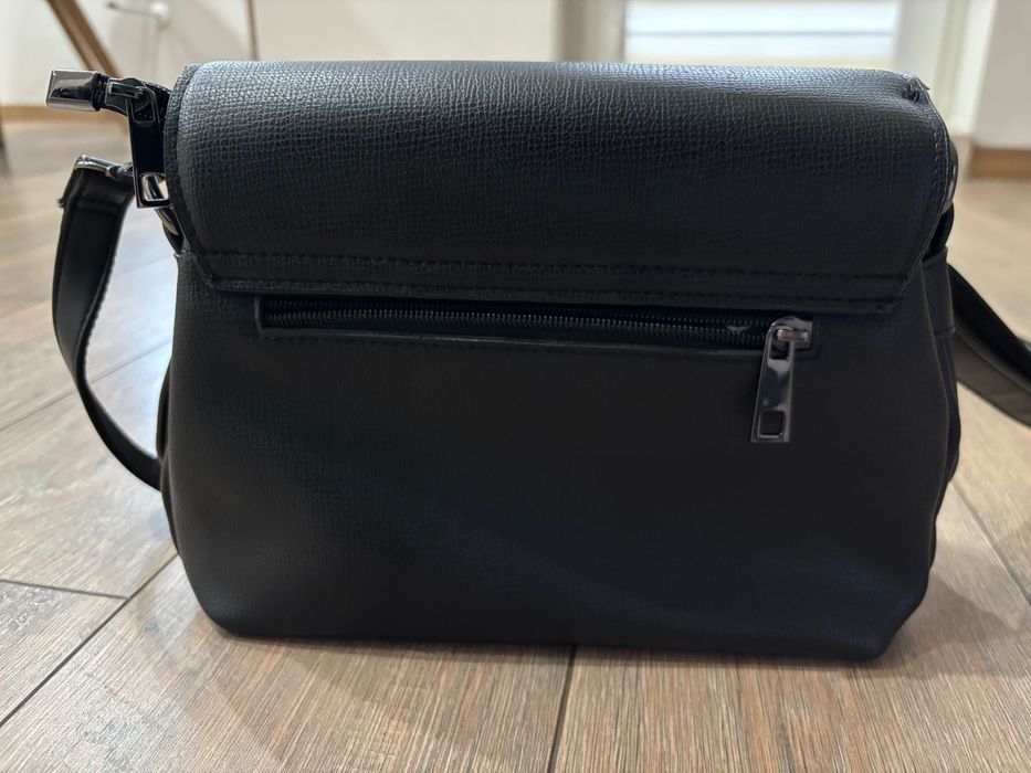 Дамска чанта Guess