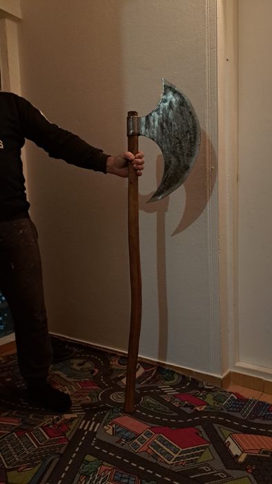 Topoare personalizate tip viking