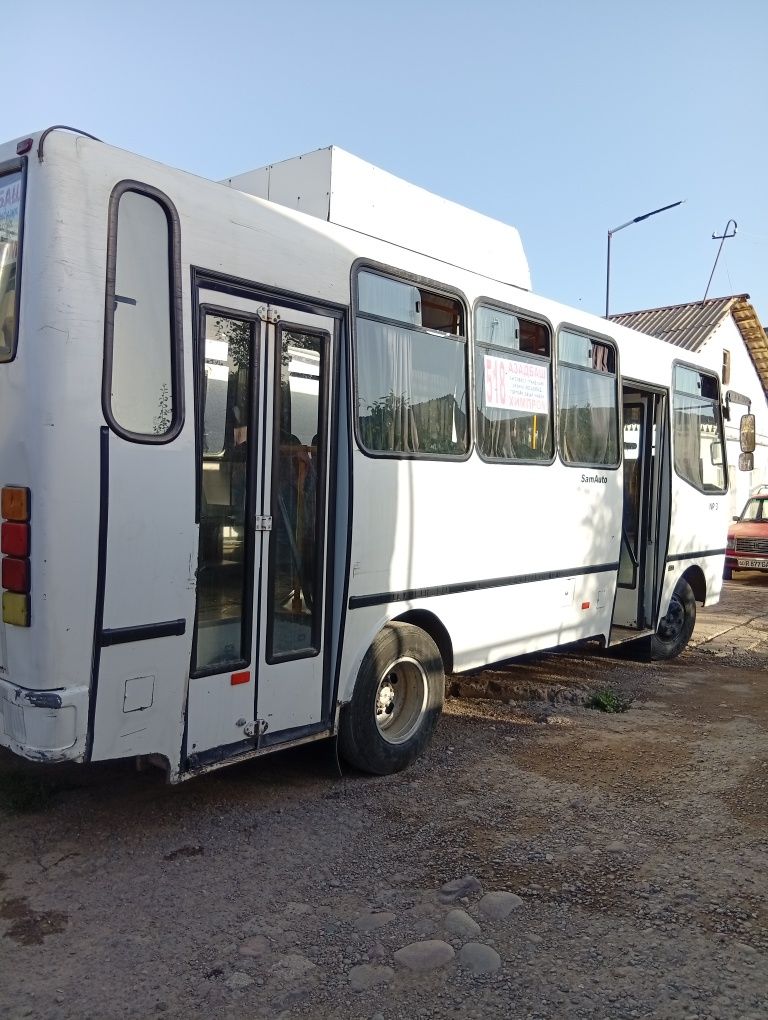 Isuzu avtobusi sotiladi