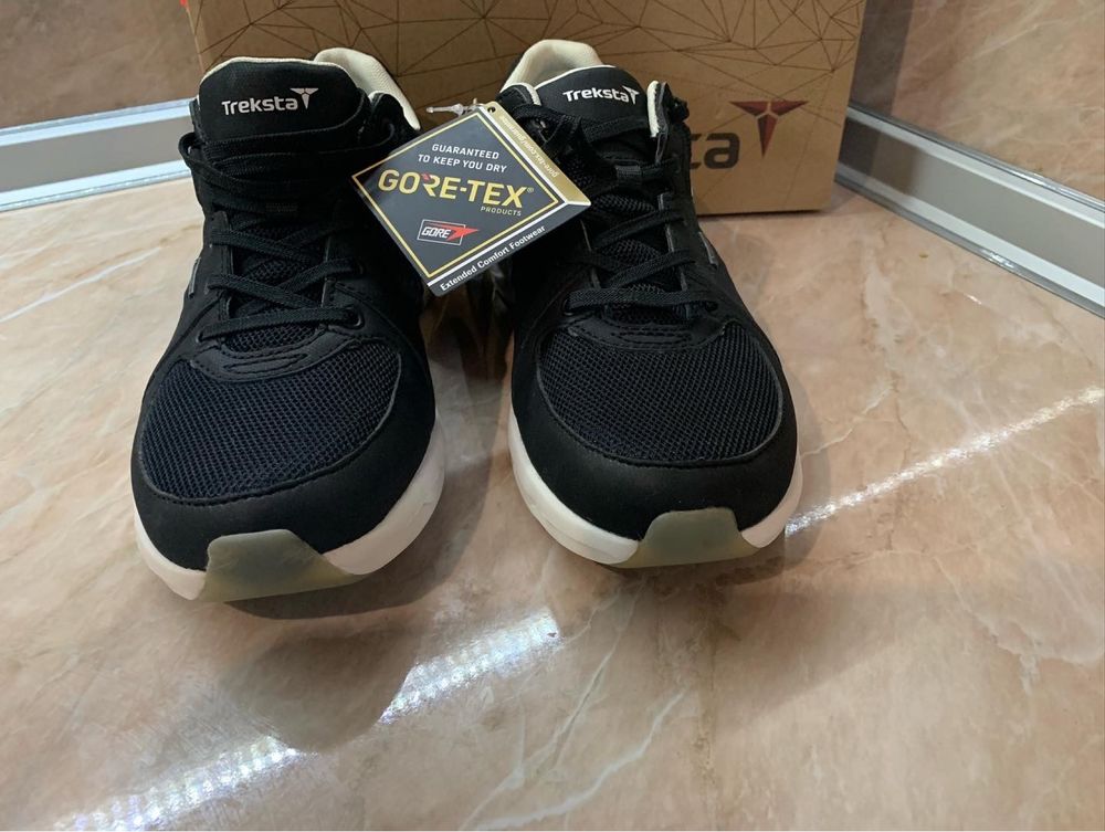 Туристически обувки Treksta с Gore-tex номер 39