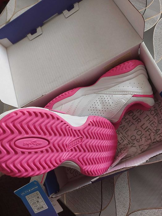 Маратонки лото чисто нови 32 номер