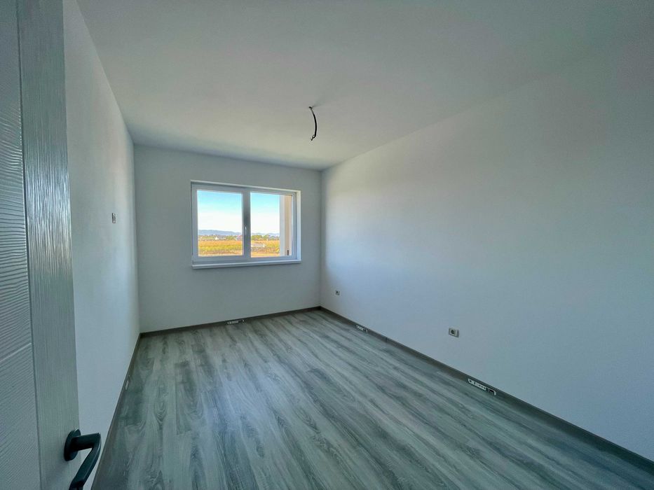 Apartament cu 2 camere la pret de studio Subcetate Sânpetru