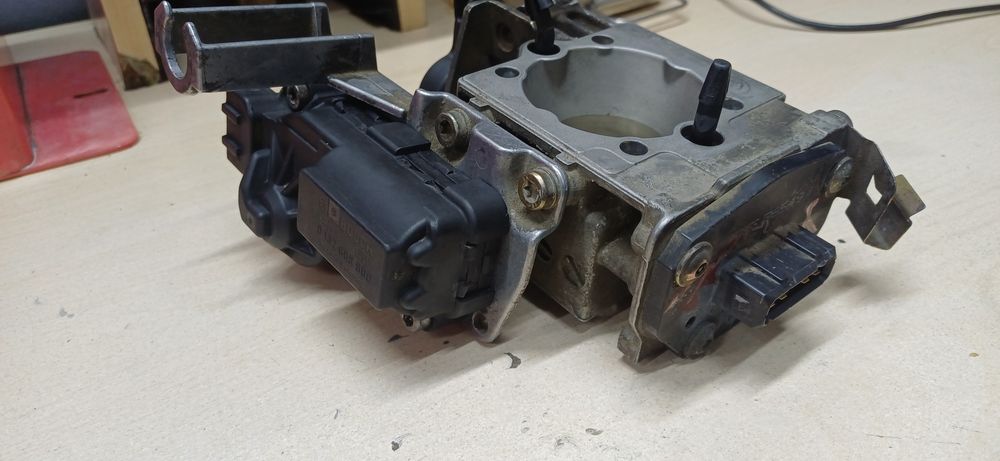 Продам нижнию чсть Моно Впрыска.