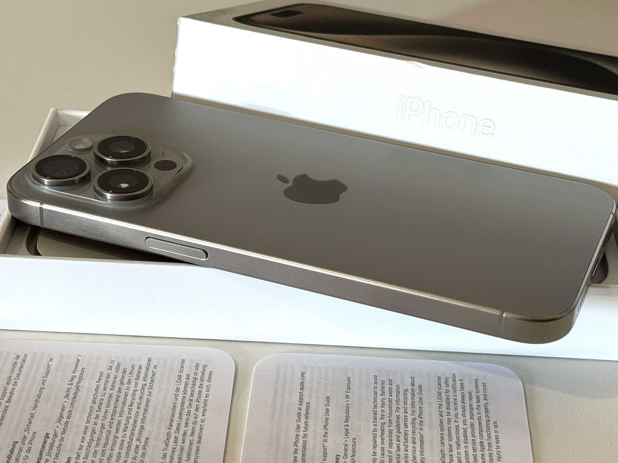 Перфектен! Бартер! Гаранция! iPhone 15 Pro Max Natural Titanium